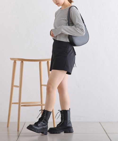 one after another NICE CLAUP(ワンアフターアナザーナイスクラップ)の「【選べる2つの着丈】ワンポイント刺繍テレコトップス(Tシャツ/カットソー・レディース・ラベンダー/ホワイト×ブラック/オフホワイト/ブラック・MEDIUM/SMALL)」の20枚目の写真