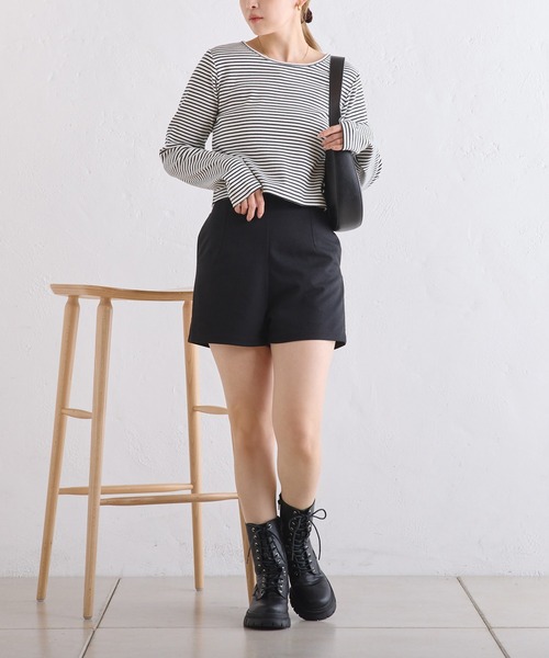 one after another NICE CLAUP(ワンアフターアナザーナイスクラップ)の「【選べる2つの着丈】ワンポイント刺繍テレコトップス(Tシャツ/カットソー・レディース・ラベンダー/ホワイト×ブラック/オフホワイト/ブラック・MEDIUM/SMALL)」の19枚目の写真