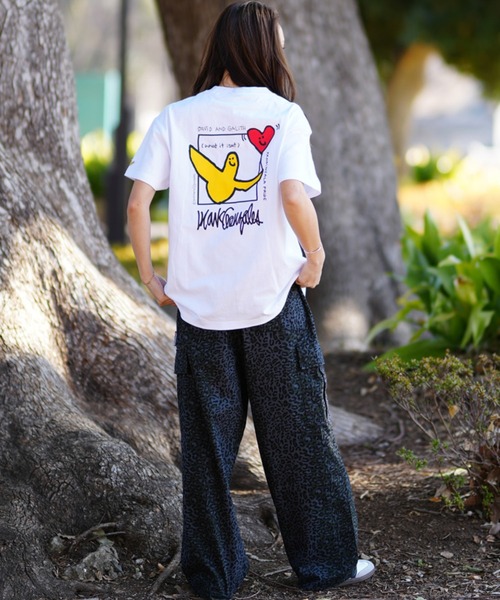 ✨未使用タグ付き✨ CLOTH&CROSS Latte Tシャツ ミモザ セール】【ムラサキスポーツ限定】(What it isNt)ART BY MARKGONZALES