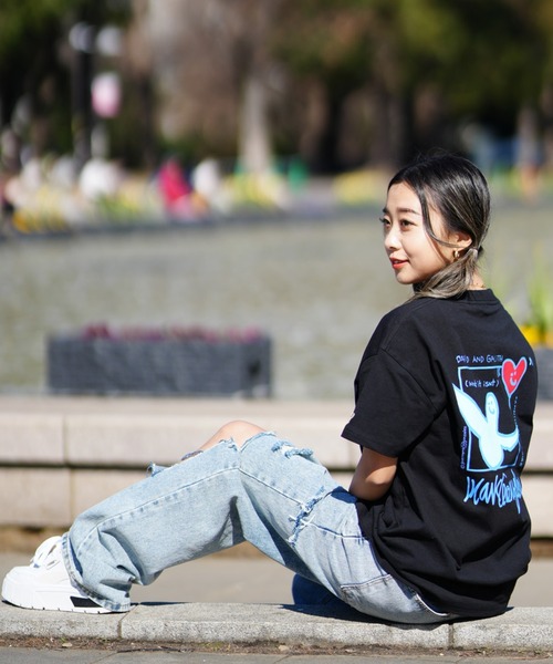 (What it isNt)ART BY MARKGONZALES(ワットイットイズント)の「【ムラサキスポーツ限定】(What it isNt)ART BY MARKGONZALES/ワット イット イズント マークゴンザレス Tシャツ オーバーサイズ 2H7-14550(Tシャツ/カットソー・レディース・ホワイト/ライトカーキ/ブラック・M/L)」の14枚目の写真