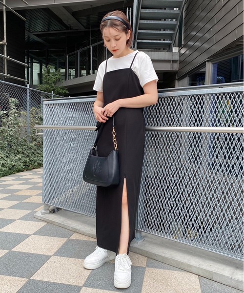 one after another NICE CLAUP（ワンアフターアナザーナイスクラップ）の「2サイズ展開/スリットキャミワンピース【WEB限定商品】（ワンピース・レディース・ブラック/ホワイト系その他/ブラック系その他/アイボリー・MEDIUM/SMALL）」の10枚目の写真