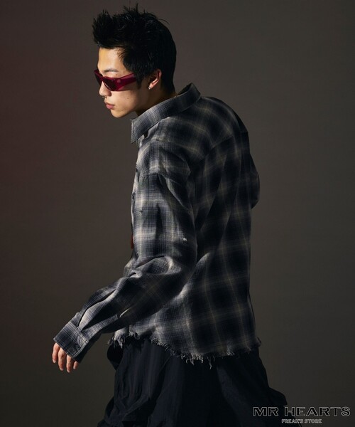 FREAK'S STORE（フリークスストア）の「限定展開 MR HEARTS/ミスターハーツ DAMAGE OMBRE CHECK LONG SLEEVE SHIRTS（シャツ/ブラウス・メンズ・ホワイト/ブルー/ブラック・SMALL/MEDIUM/LARGE）」の15枚目の写真