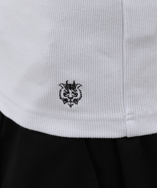 Evisen Skateboards(エビセンスケートボード)の「EVISEN x 高田音楽制作事務所 TORA EVI TANK TOP(タンクトップ・メンズ・ホワイト・MEDIUM/LARGE)」の10枚目の写真