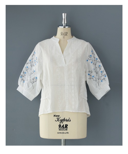 おはなが咲いたブラウス 楽天市場】【再入荷♪5/26 12時&20時】（S~L対応）袖に咲く青い
