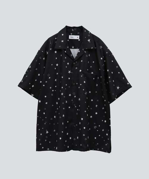 CONVERSE TOKYO（コンバーストウキョウ）の「STAR★ ALLOVER PRINT HALFSLEEVE SHIRT（シャツ/ブラウス・レディース・ブラック/ブルー/アイボリー・FREE）」の2枚目の写真