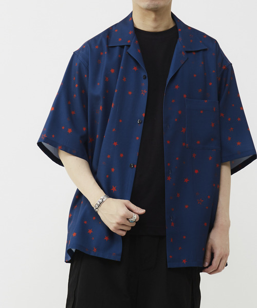 CONVERSE TOKYO（コンバーストウキョウ）の「STAR★ ALLOVER PRINT HALFSLEEVE SHIRT（シャツ/ブラウス・レディース・ブラック/ブルー/アイボリー・FREE）」の4枚目の写真