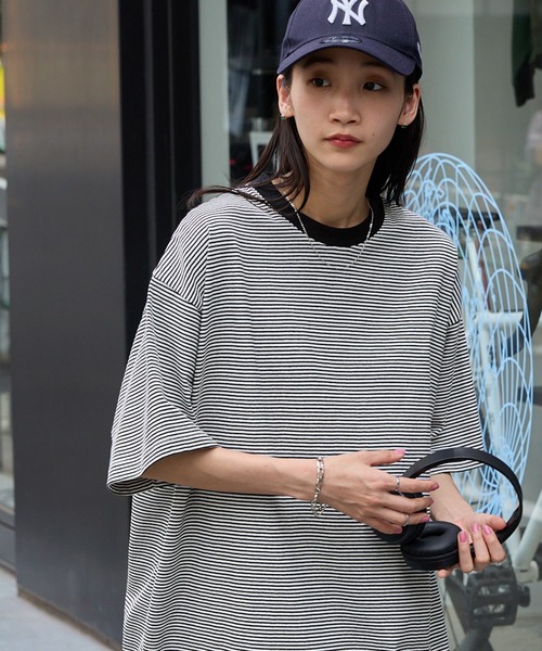MONO-MART(モノマート)の「ドローコード オーバーサイズボーダー半袖リンガーTシャツ(Tシャツ/カットソー・レディース・レッド/ブラック/ネイビー/ホワイト/ブラウン系/チャコール/グリーン系/ブラック系/サックスブルー・XL/L/M/S)」の10枚目の写真