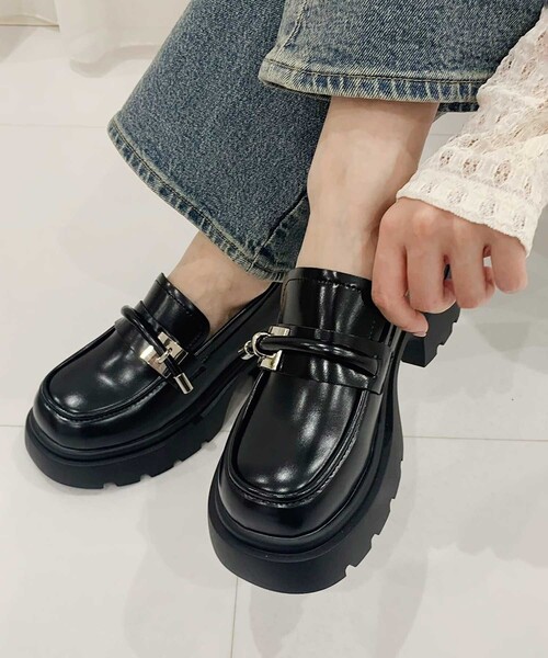 cs T&P(シーエスティーアンドピー)の「厚底ローファー(パンプス・レディース・アイボリー/ブラック/ダークブラウン/ブラック系1・S/M/L/LL)」の14枚目の写真