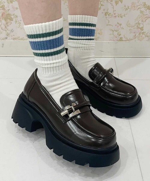 cs T&P(シーエスティーアンドピー)の「厚底ローファー(パンプス・レディース・アイボリー/ブラック/ダークブラウン/ブラック系1・S/M/L/LL)」の15枚目の写真