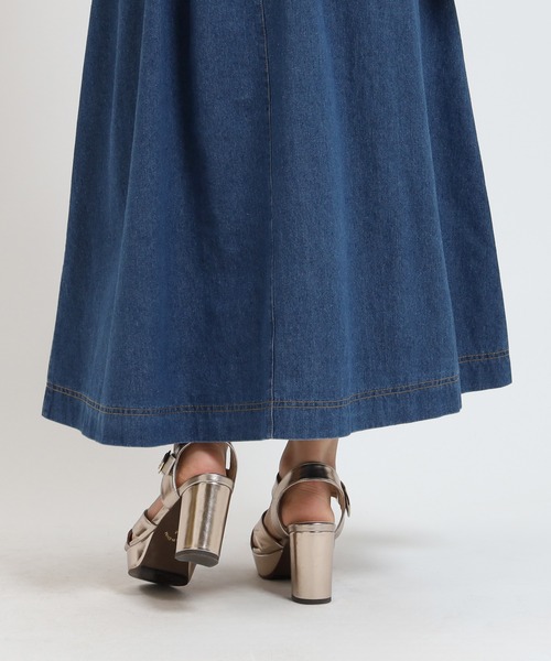 ASTORIA ODIER（アストリアオディール）の「厚底クロスサンダル（サンダル・レディース・ブラック/ベージュ/ゴールド/アイボリー・MEDIUM/LARGE/SMALL）」の11枚目の写真