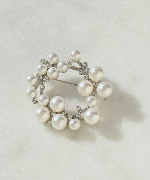GOLDY（ゴールディ）の「ランダム パール × ビジュー ブローチ（ブローチ/コサージュ・レディース・ゴールド/シルバー・FREE）」の3枚目の写真