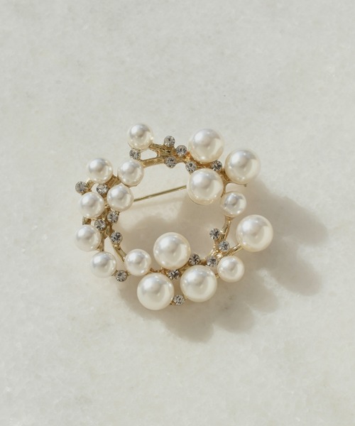 GOLDY（ゴールディ）の「ランダム パール × ビジュー ブローチ（ブローチ/コサージュ・レディース・ゴールド/シルバー・FREE）」の4枚目の写真