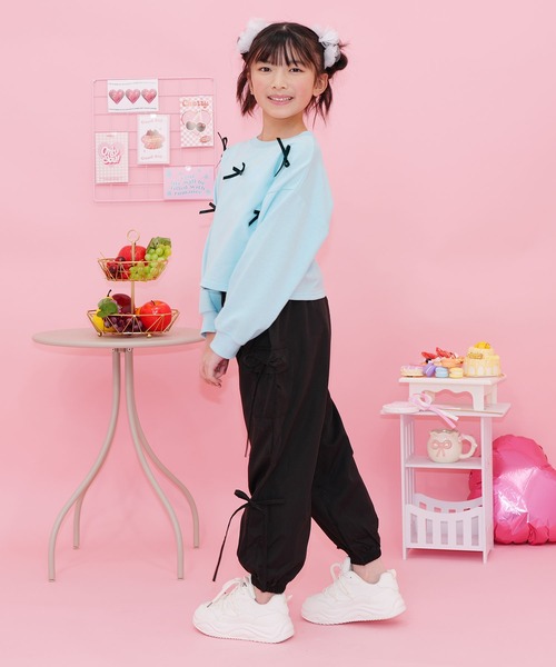 Bee des Bee（ビーデスビー）の「サイドリボンカーゴパンツ（カーゴパンツ・キッズ・ラベンダー/ピンク/ブラック/ダークカーキ/ライトブルー・130cm/120cm/110cm/100cm/150cm/140cm/160cm/170cm）」の9枚目の写真