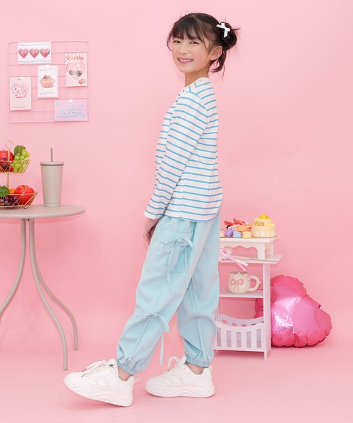 Bee des Bee（ビーデスビー）の「サイドリボンカーゴパンツ（カーゴパンツ・キッズ・ラベンダー/ピンク/ブラック/ダークカーキ/ライトブルー・130cm/120cm/110cm/100cm/150cm/140cm/160cm/170cm）」の15枚目の写真