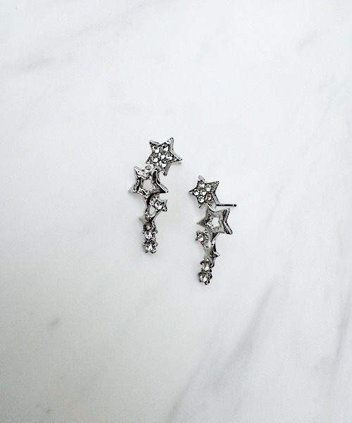 TIMELESS&THREE(タイムレスアンドスリー)の「スター&ビジューラインピアス(ピアス(両耳用)・レディース・シルバー/ゴールド/ピンクゴールド・FREE)」の1枚目の写真