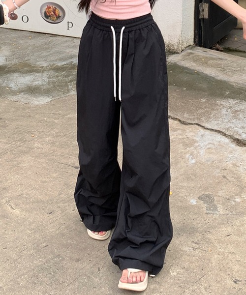 Teem Store（チームストア）の「カラフル ドロスト ナイロン タックパンツ（その他パンツ・レディース・ブラック/ブルー/グリーン/イエロー・S/M/L）」の2枚目の写真