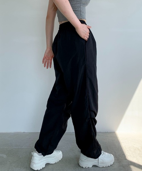 Teem Store（チームストア）の「カラフル ドロスト ナイロン タックパンツ（その他パンツ・レディース・ブラック/ブルー/グリーン/イエロー・S/M/L）」の20枚目の写真