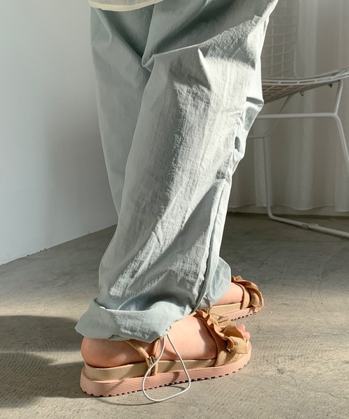 Teem Store（チームストア）の「カラフル ドロスト ナイロン タックパンツ（その他パンツ・レディース・ブラック/ブルー/グリーン/イエロー・S/M/L）」の10枚目の写真