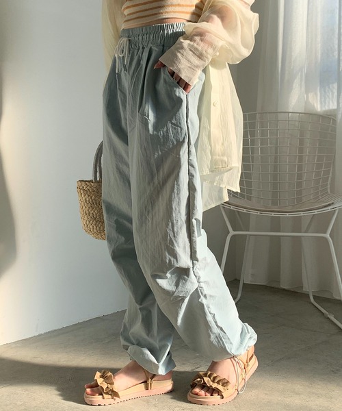 Teem Store（チームストア）の「カラフル ドロスト ナイロン タックパンツ（その他パンツ・レディース・ブラック/ブルー/グリーン/イエロー・S/M/L）」の11枚目の写真