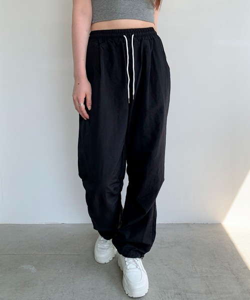 Teem Store（チームストア）の「カラフル ドロスト ナイロン タックパンツ（その他パンツ・レディース・ブラック/ブルー/グリーン/イエロー・S/M/L）」の17枚目の写真