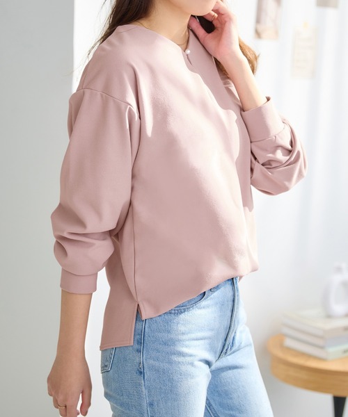 alotta(アロッタ)の「ラクキレイ裏起毛Vネックプルオーバー(Tシャツ/カットソー・レディース・グレイッシュベージュ/ホワイト/ブラック/ピンク・L/LL/3L/M)」の20枚目の写真