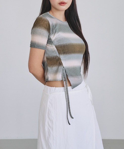 nemne store(ネンネストア)の「《unnome》グラデーションギャザーTシャツ(Tシャツ/カットソー・レディース・カーキ/ブラック/ピンク・フリー)」の1枚目の写真