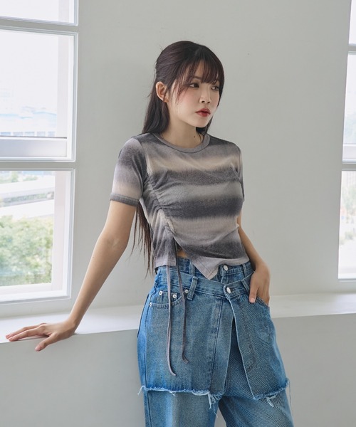 nemne store(ネンネストア)の「《unnome》グラデーションギャザーTシャツ(Tシャツ/カットソー・レディース・カーキ/ブラック/ピンク・フリー)」の2枚目の写真