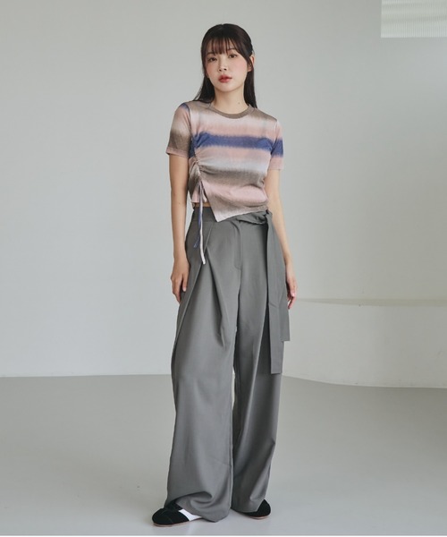 nemne store(ネンネストア)の「《unnome》グラデーションギャザーTシャツ(Tシャツ/カットソー・レディース・カーキ/ブラック/ピンク・フリー)」の22枚目の写真