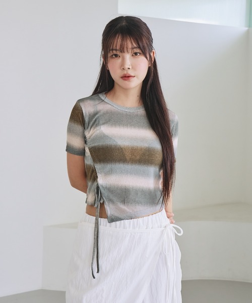 nemne store(ネンネストア)の「《unnome》グラデーションギャザーTシャツ(Tシャツ/カットソー・レディース・カーキ/ブラック/ピンク・フリー)」の8枚目の写真