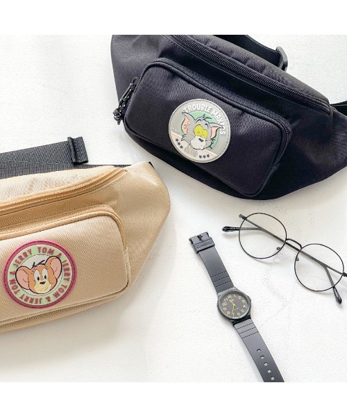 Tom&Jerry(トムアンドジェリー)の「TOM and JERRY×Flapperシリコンアップリケ付ボディバッグ(ボディバッグ/ウエストポーチ・レディース・ブラック/ベージュ・FREE)」の5枚目の写真