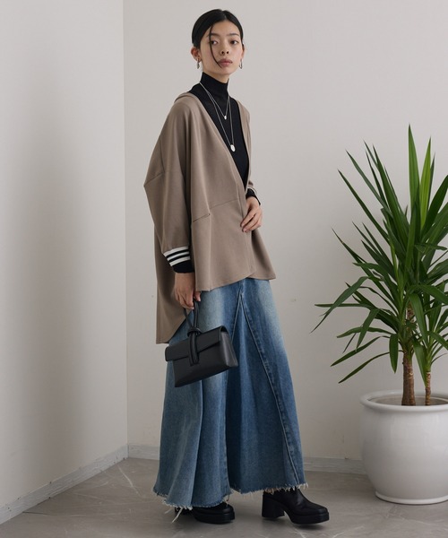 Paradise Picnic（パラダイスピクニック）の「配色ラインカーディガン（カーディガン/ボレロ・レディース・グレイッシュベージュ/ブラック・FREE）」の4枚目の写真