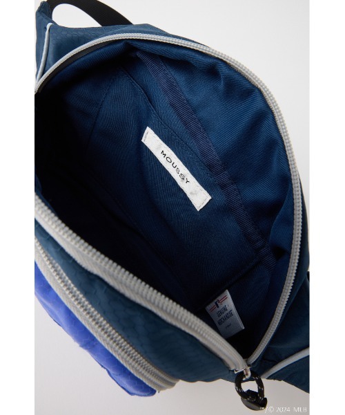 MOUSSY(マウジー)の「MLB WAIST ポーチ(ポーチ・レディース・ライトグレー/ネイビー・FREE)」の7枚目の写真