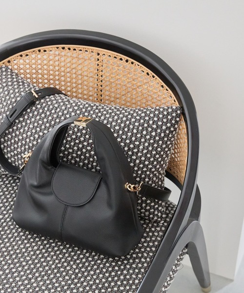 Andemiu（アンデミュウ）の「カナグワンショルミニショルダーBAG157514（ハンドバッグ・レディース・ブラック/アイボリー/ベージュ系その他・FREE）」の2枚目の写真