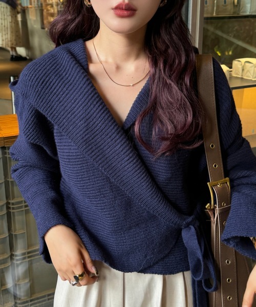 efill（エフィル）の「フロントリボン ニット（ニット/セーター・レディース・ネイビー/ベージュ・FREE）」の4枚目の写真