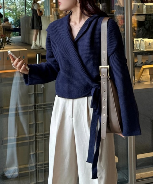 efill（エフィル）の「フロントリボン ニット（ニット/セーター・レディース・ネイビー/ベージュ・FREE）」の7枚目の写真