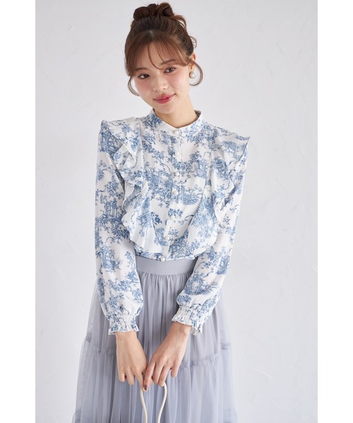 tocco closet（トッコ　クローゼット）の「ラッフルフリル付きパール釦トワルドジューイ柄ブラウス（シャツ/ブラウス・レディース・ブラック/ブルー・M）」の19枚目の写真