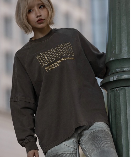 anobody（アノバディ）の「【*anobody* / アノバディー】Fake Layered LS Tee　/ フェイクレイヤードロングスリーブTシャツ（Tシャツ/カットソー・メンズ・ブラック/アッシュブラウン/ライトグレー・1/3）」の11枚目の写真