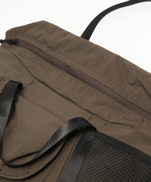 B.C STOCK（ベーセーストック）の「【fellowww / フェロー】別注 nylon minishoulder（ショルダーバッグ・メンズ・ブラウン/ブラック・FREE）」の10枚目の写真