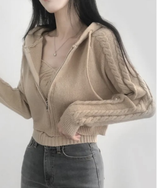 gossip!ロサンゼルス(ゴシップロサンゼルス)の「Y2K フード付ショート丈ニットトップス+キャミソール 2点セット(ニット/セーター・レディース・ブラウン/オフホワイト/ブラック・FREE)」の14枚目の写真