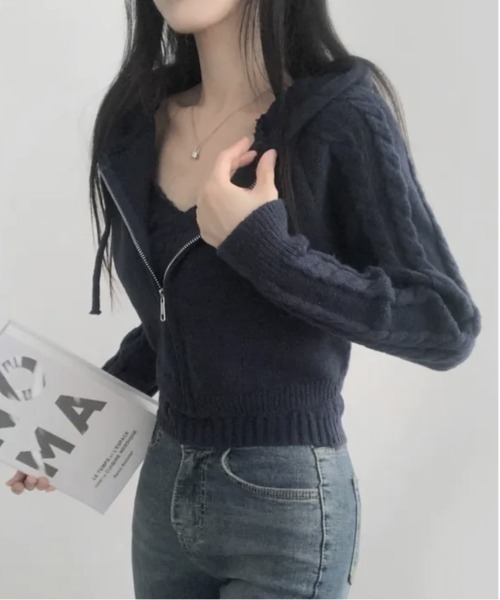 gossip!ロサンゼルス(ゴシップロサンゼルス)の「Y2K フード付ショート丈ニットトップス+キャミソール 2点セット(ニット/セーター・レディース・ブラウン/オフホワイト/ブラック・FREE)」の8枚目の写真