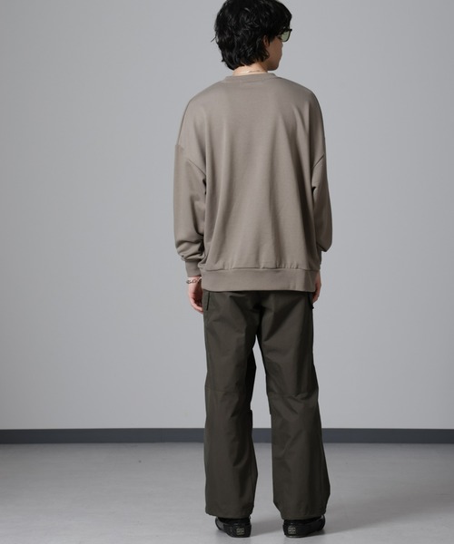 NANO universe（ナノユニバース）の「WEB限定/ビッグシルエットクルーネックスウェット（スウェット・メンズ・ブラック/ブルーグレー/チャコール/グレー系その他4・L/M）」の17枚目の写真