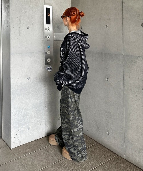 sedacle(セダクル)の「配色リブニットジップパーカー(パーカー・メンズ・ボルドー/ベージュ/ブラック・SMALL/MEDIUM/LARGE)」の9枚目の写真