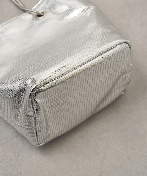 cache cache(カシュ カシュ)の「【cache cache】スネークチェーンメタリックミニバッグ 結婚式 二次会 パーティー フォーマル オケージョン(ハンドバッグ・レディース・シルバー/ブラック/ゴールド・FREE)」の6枚目の写真