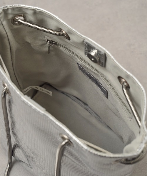 cache cache(カシュ カシュ)の「【cache cache】スネークチェーンメタリックミニバッグ 結婚式 二次会 パーティー フォーマル オケージョン(ハンドバッグ・レディース・シルバー/ブラック/ゴールド・FREE)」の7枚目の写真