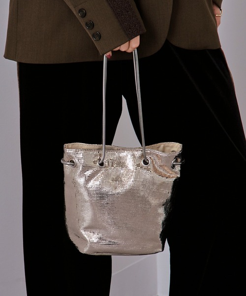 cache cache(カシュ カシュ)の「【cache cache】スネークチェーンメタリックミニバッグ 結婚式 二次会 パーティー フォーマル オケージョン(ハンドバッグ・レディース・シルバー/ブラック/ゴールド・FREE)」の18枚目の写真