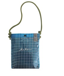 KAKSI（カクシ）の「マルチポケットサコッシュ（ショルダーバッグ）」