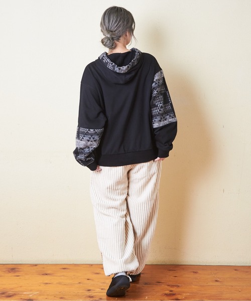 CUBE SUGAR（キューブシュガー）の「スウェット×ジャガードプルオーバーパーカー（パーカー・レディース・ブラック/カーキ/ナチュラル/ネイビー・M）」の10枚目の写真