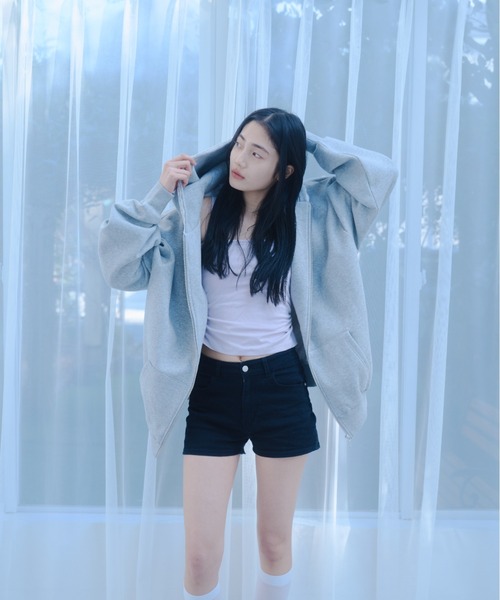 Smyeon（スミョン）の「Oversize lace zip hoodie /レース付きオーバーサイズジップフーディ（パーカー・レディース・ホワイト/グレー・FREE）」の7枚目の写真