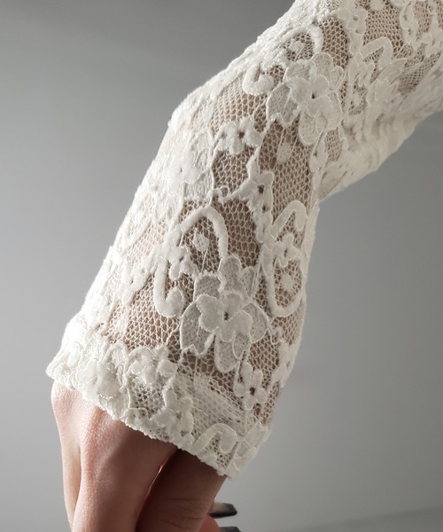 me+em select（ミームセレクト）の「※※【 ２color 】Vネックスリムラインレーストップス ／ V-neck slimline lace tops（その他トップス・レディース・ホワイト/ブラック・FREE）」の3枚目の写真