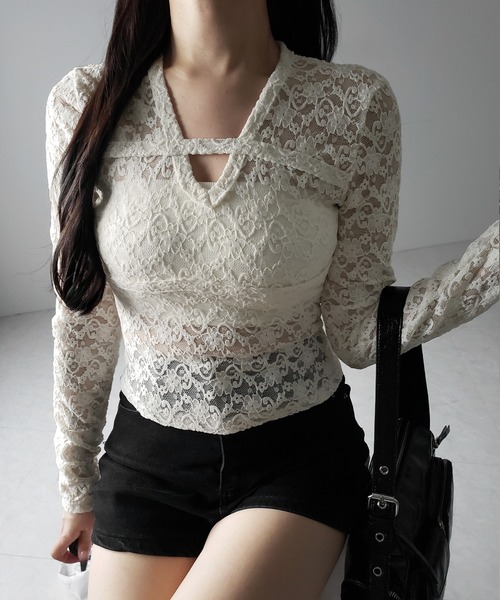 me+em select（ミームセレクト）の「※※【 ２color 】Vネックスリムラインレーストップス ／ V-neck slimline lace tops（その他トップス・レディース・ホワイト/ブラック・FREE）」の11枚目の写真